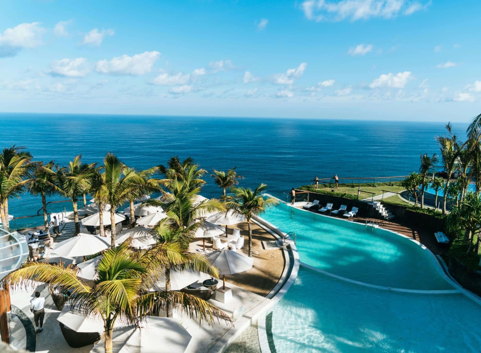 リゾートホテル運営企業