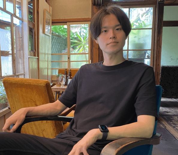 事業の成功と蓄積される歪み